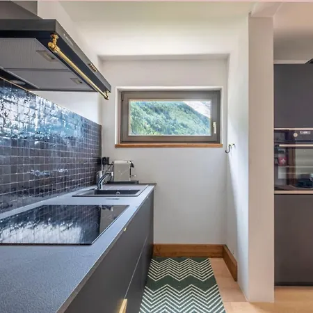 아파트 Apartment Of Charm With Terrace In Chamonix