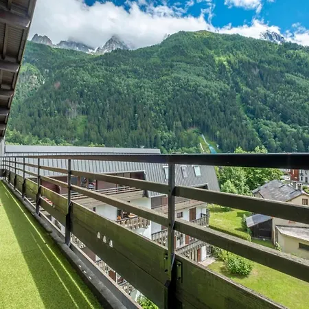 아파트 Apartment Of Charm With Terrace In Chamonix *